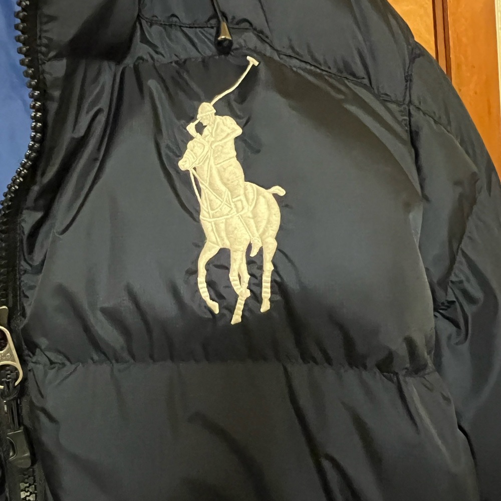 Ralph Lauren Puffer Coat. Like new. Pics say it all. - Picture 9 of 10